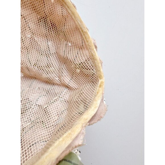 Vintage PASADENA Ivory Faux Floral Taupe Satin Petal Beehive Hat - Picture 14 of 16